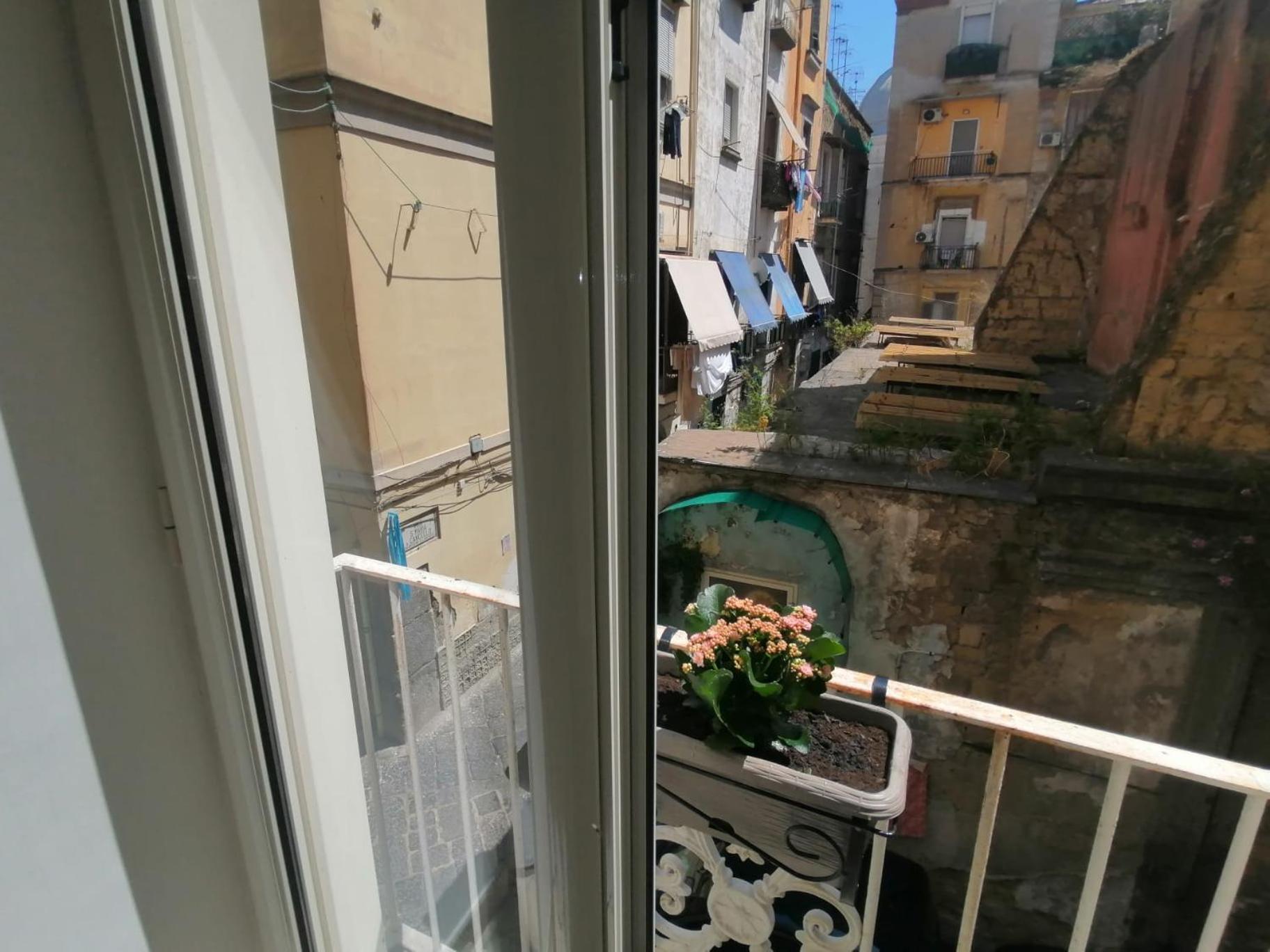 Il Vicoletto Sul Castello Nápoles Exterior foto